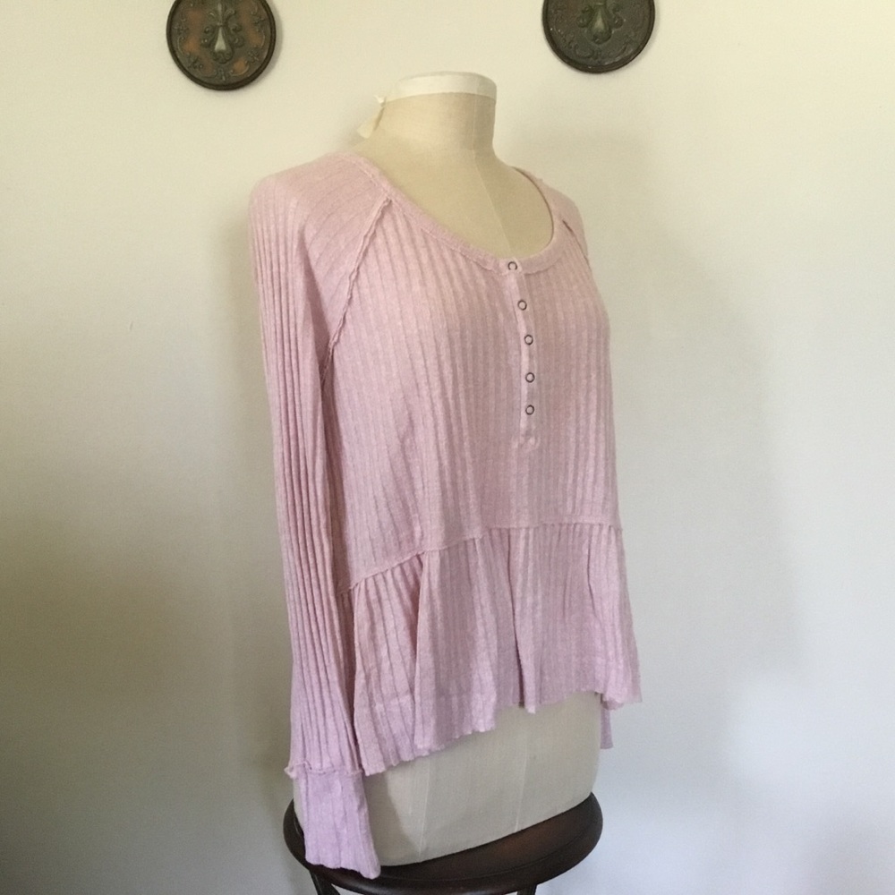 Mossimo lightweight pink knit top